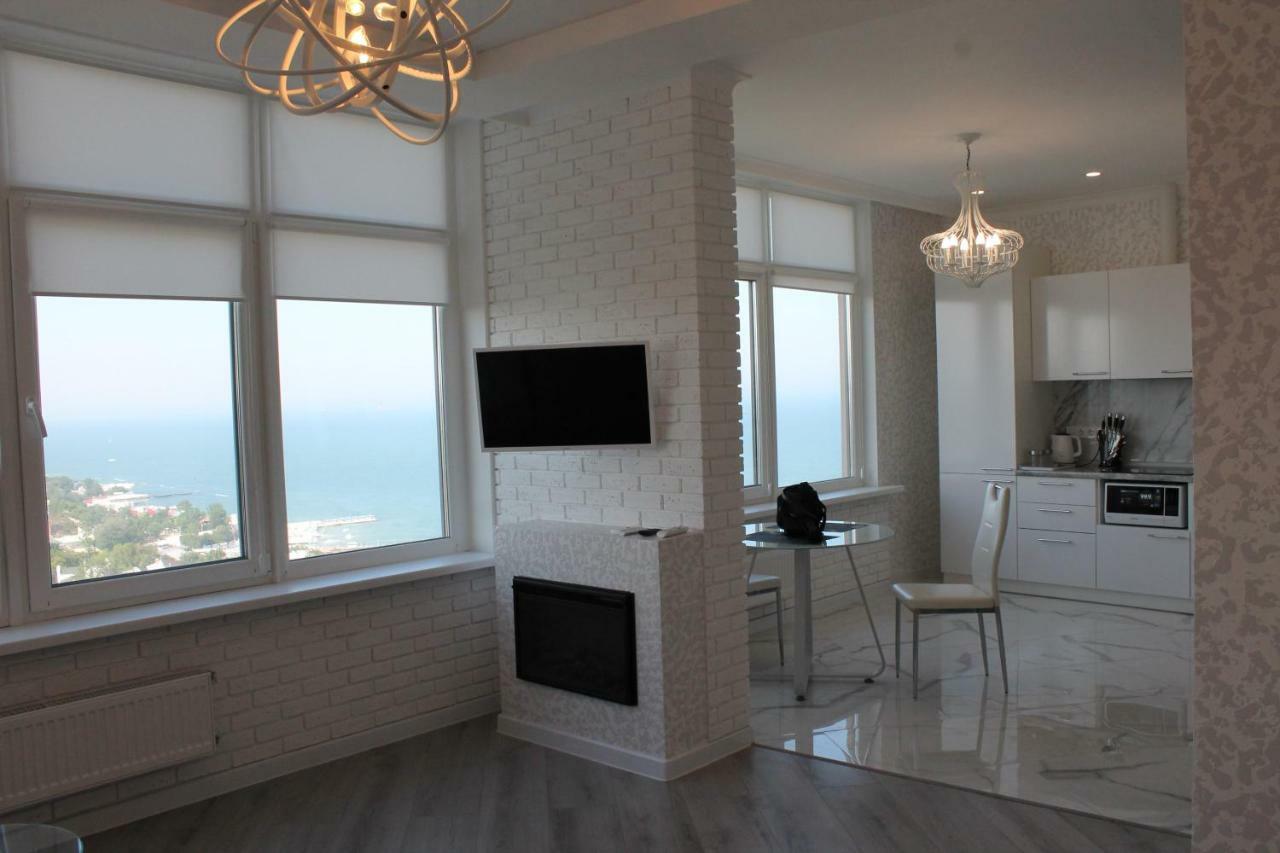 M&P Vip Appartments In Arkadia Odesa Exterior photo